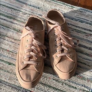 ☀️ Women's pale pink leather Converse snea…